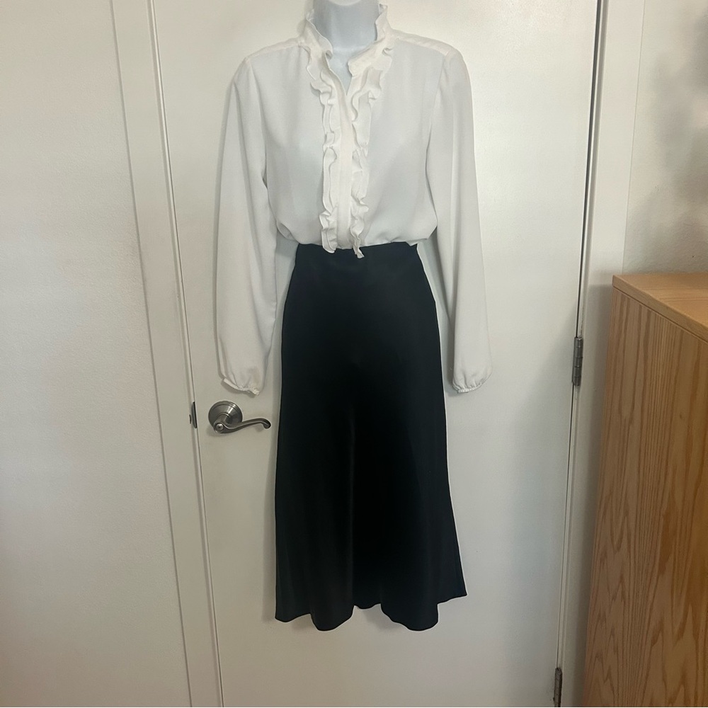 NWT Vince A-Line Black Satin Look Midi Skirt. As: Med